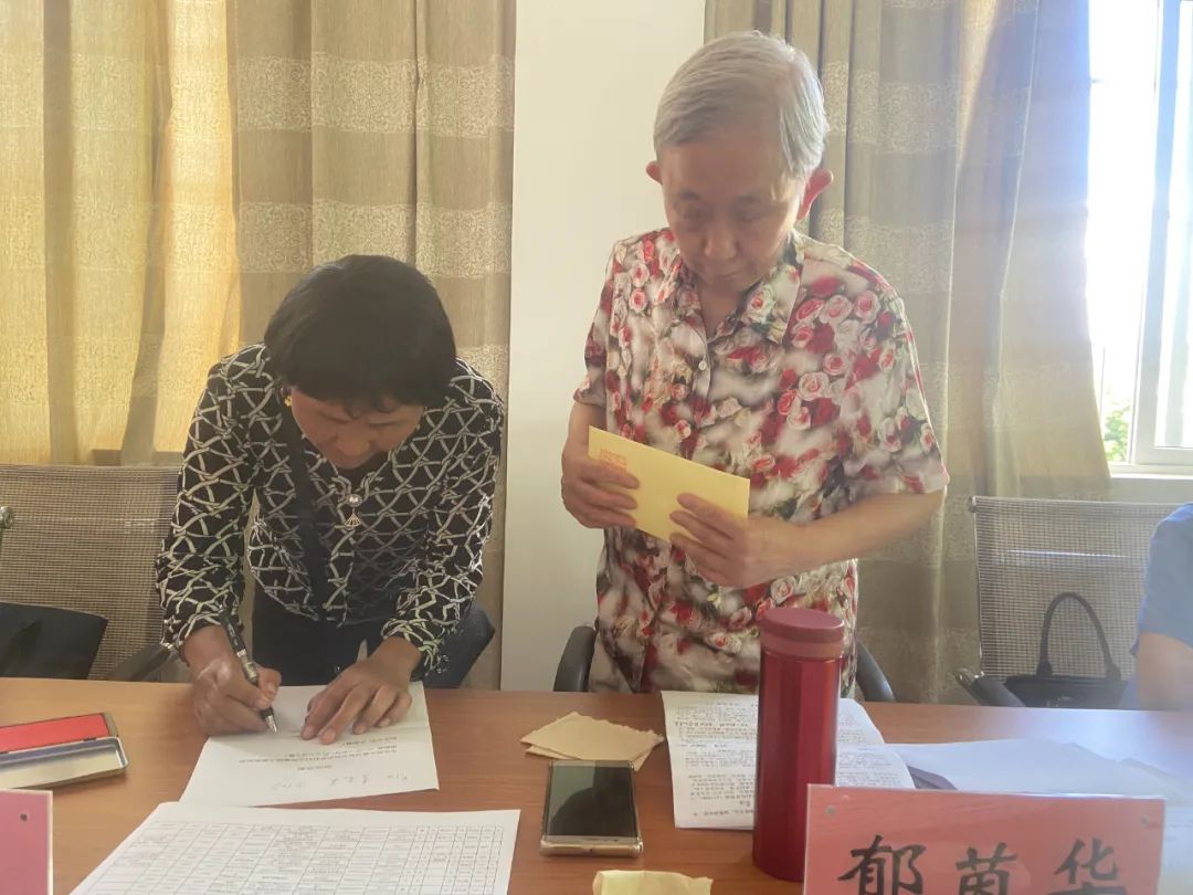 五名贫困妇女获两癌救助基金,两癌救助最暖心的人