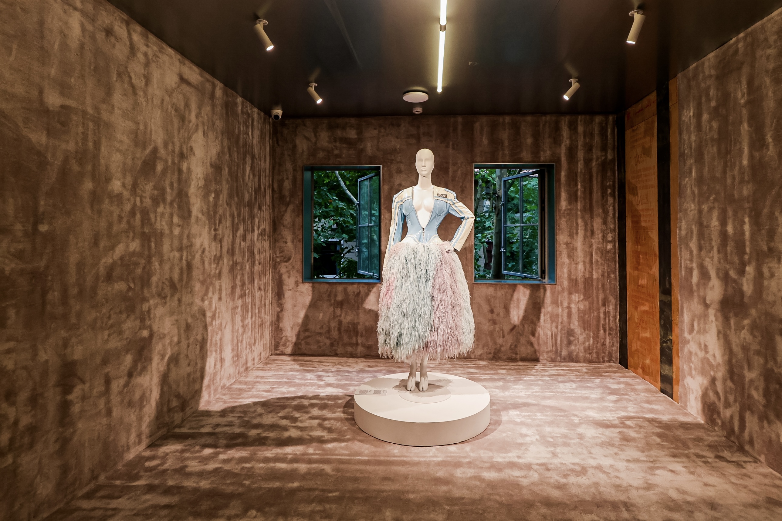 上海小店故事｜在“巨富长”改老房子，时髦劲回来了