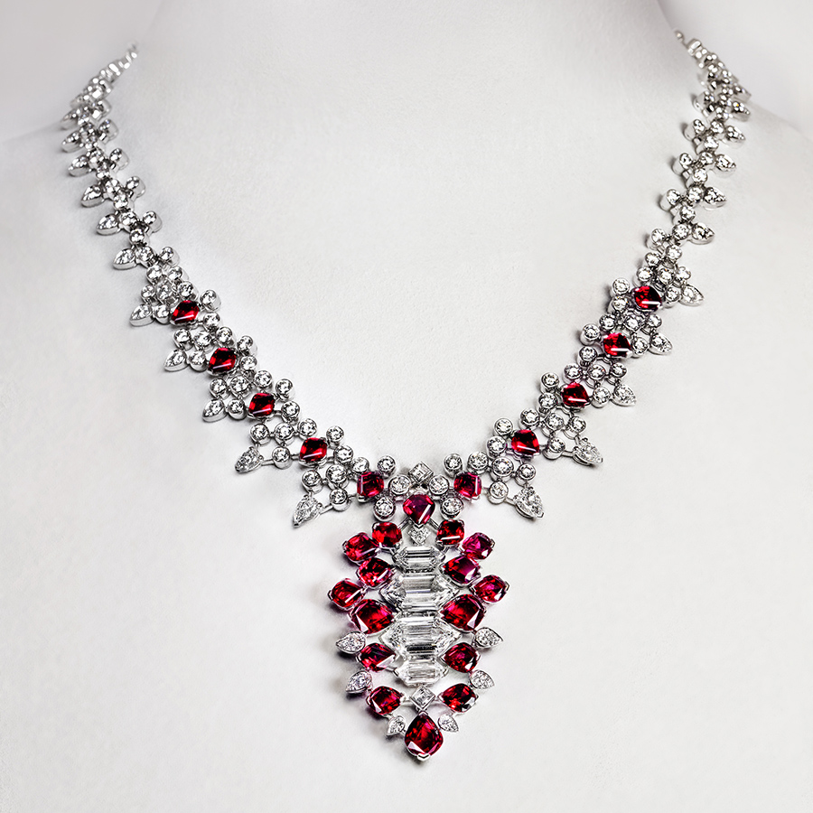 卡地亚珠宝名品欣赏,卡地亚演绎高级珠宝意象之美