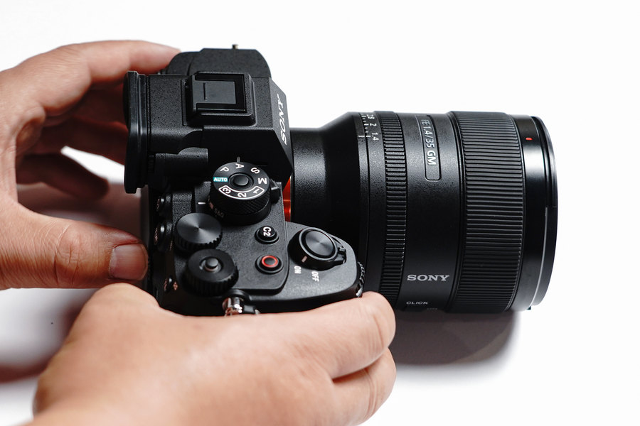 索尼alpha7rv,索尼alpha7v微单体验发布