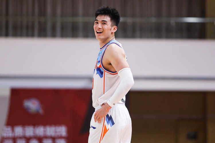 王哲林cba总得分最新数据统计,cba第一篮板王