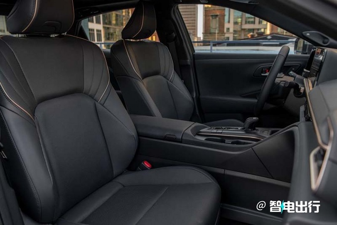 丰田全新皇冠国内实车曝光,日本丰田2020款皇冠轿车