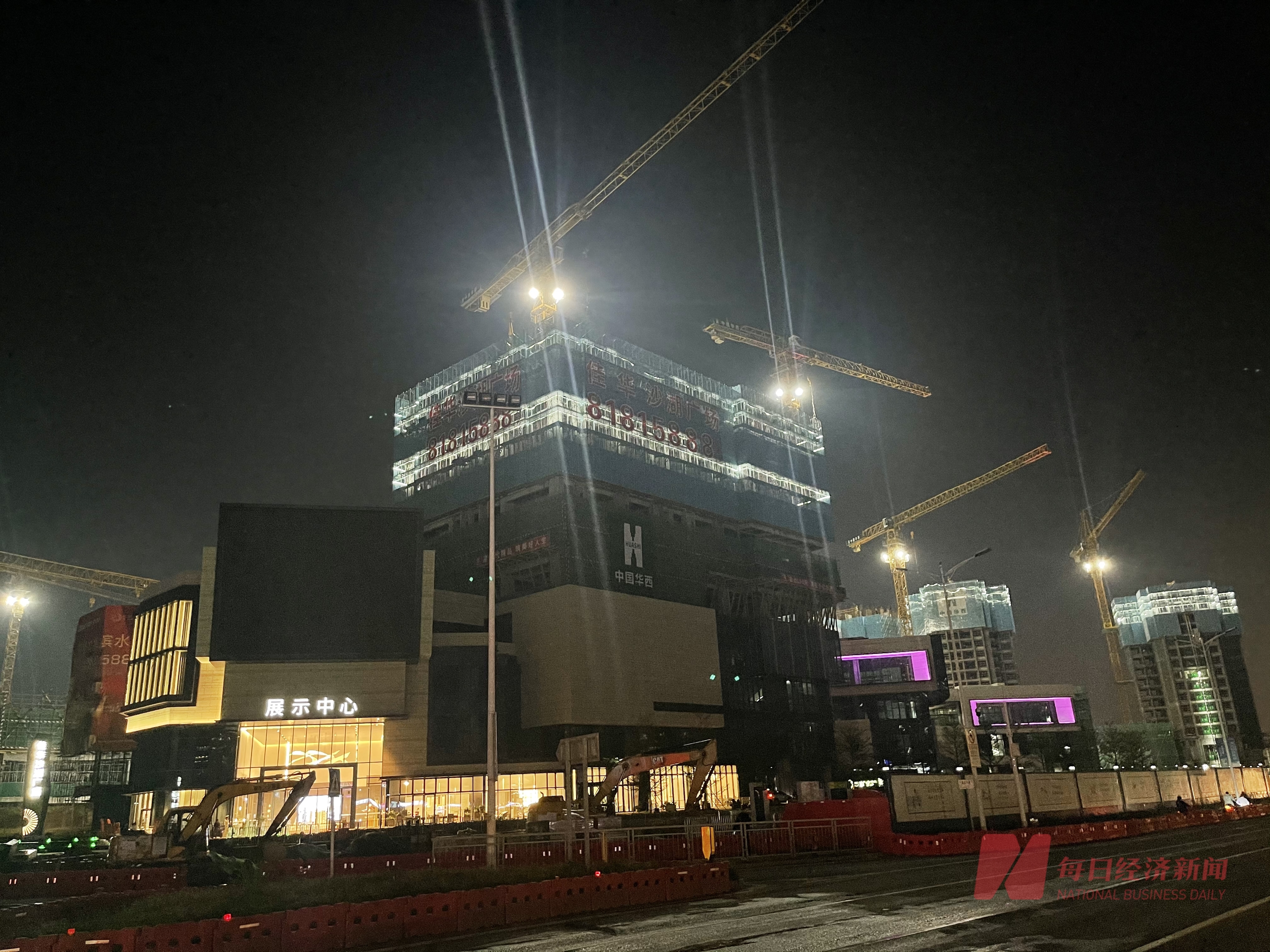 区域楼盘观察|深圳东部楼盘年底“抢收”：有的“地板价”吸客，有的卖出区域最高价“求少赔”