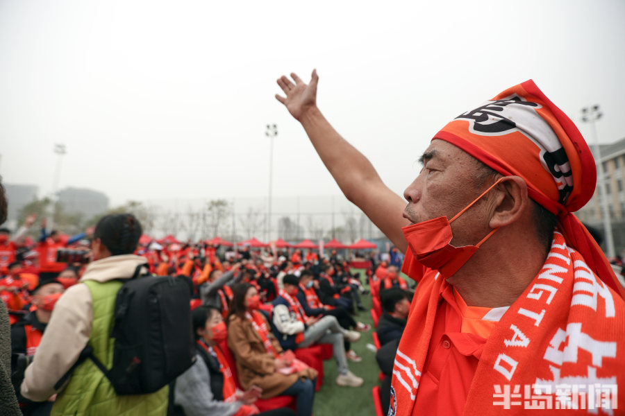 中超青岛海牛vs上海海港首发直播,中超青岛海牛3-2成都蓉城