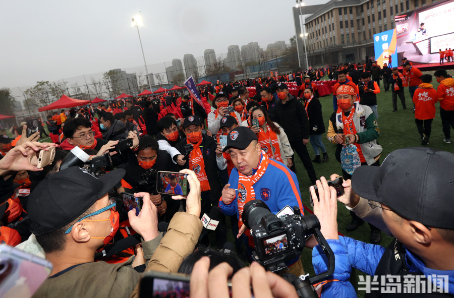 中超青岛海牛vs上海海港首发直播,中超青岛海牛3-2成都蓉城