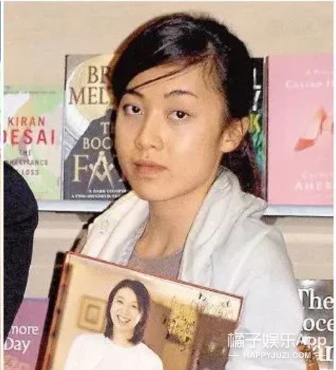 香港女首富甘比晒新照,香港女首富甘比今昔照片对比