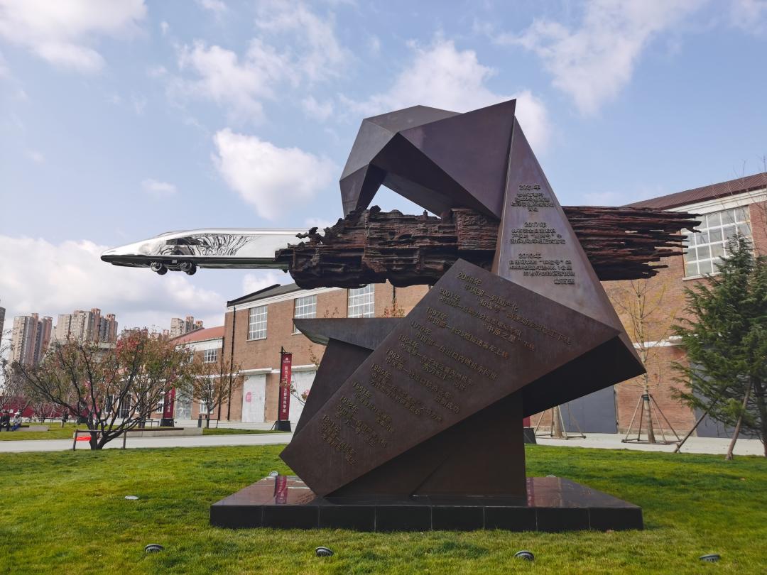 大型商场纳客，新商圈崛起，“老四方”突围