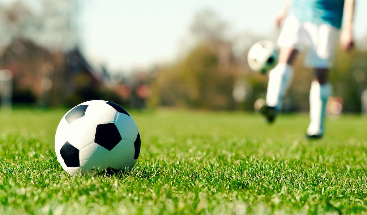 让孩子踢假球,忽悠小孩踢假足球