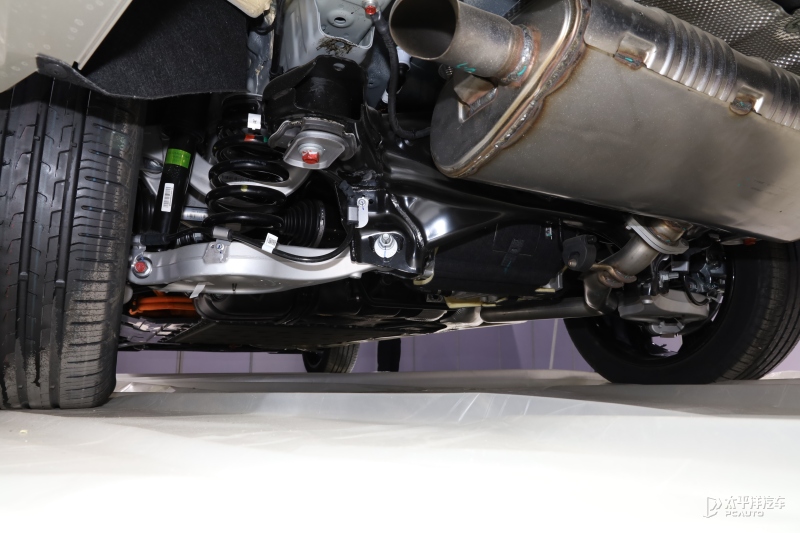 4.4t的宝马x5,4.4t的宝马x5m加多少号汽油