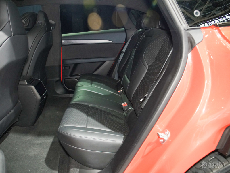 4.4t的宝马x5,4.4t的宝马x5m加多少号汽油