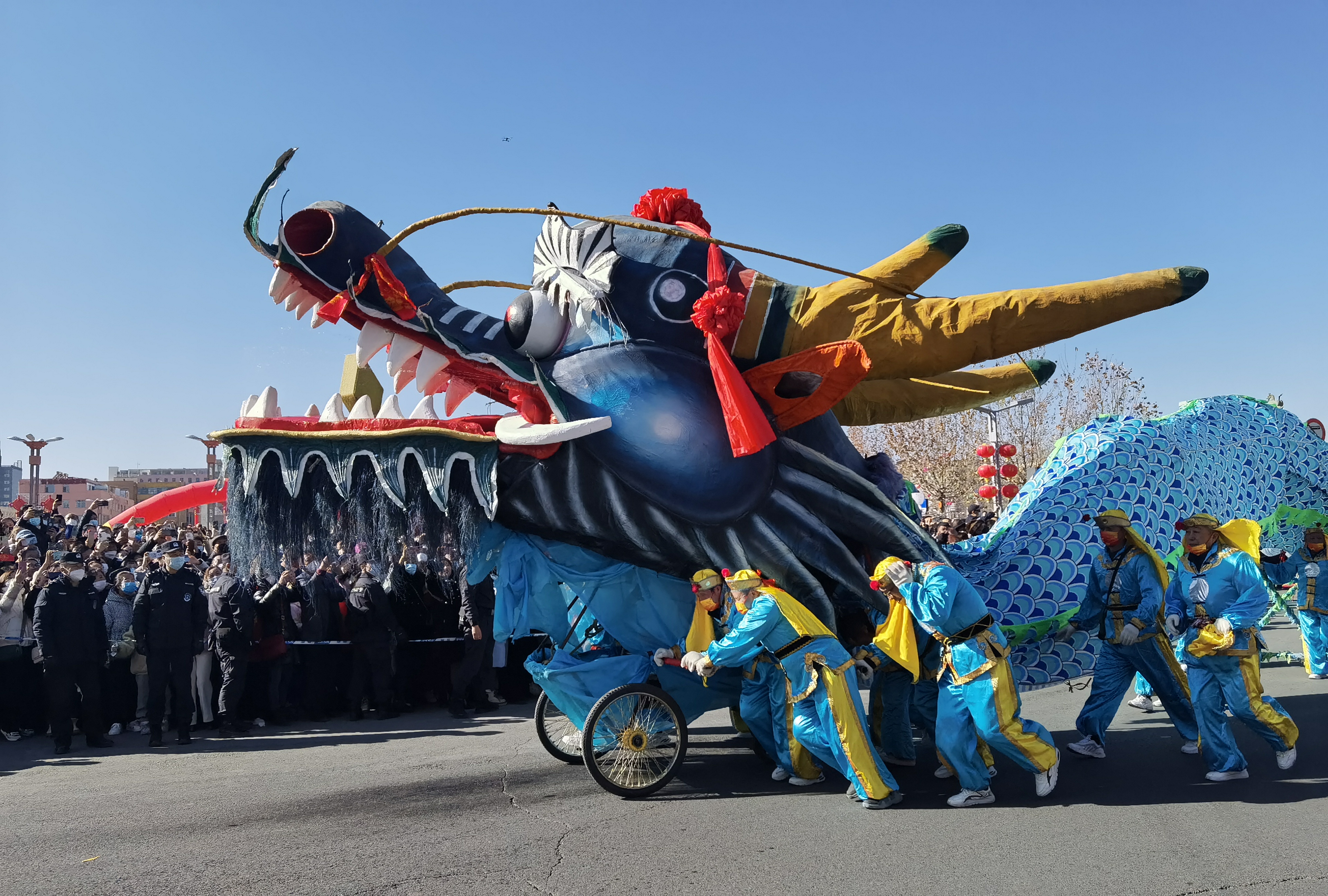 金龙起舞迎吉祥,金龙舞动迎新春舞蹈