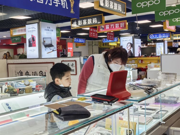 中国智能手机十年出货量,近年智能手机出货量