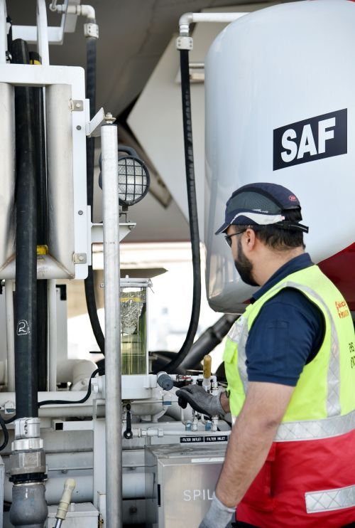 阿联酋航空飞行报告,阿联酋航空a380飞机在空中飞行