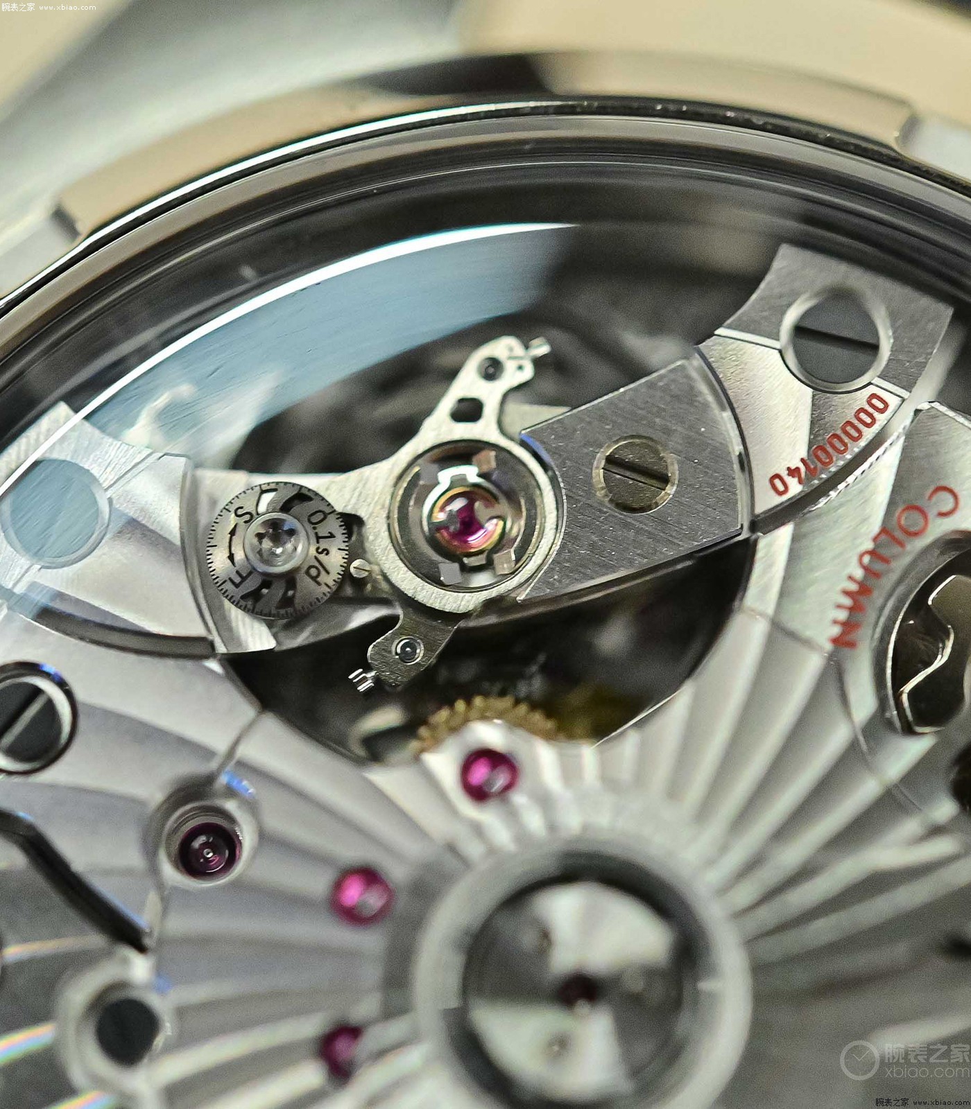 劳力士3230机芯和欧米茄8800,劳力士机芯与欧米茄技术对比