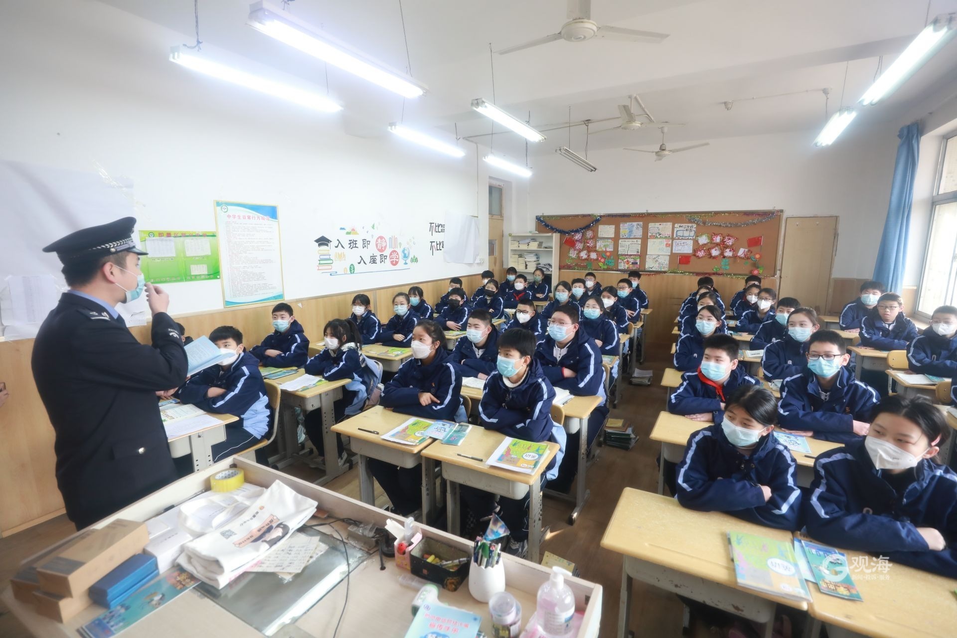 太原公安护航开学季撑起平安伞,开学季蜀黍的开学第一课警彩纷呈