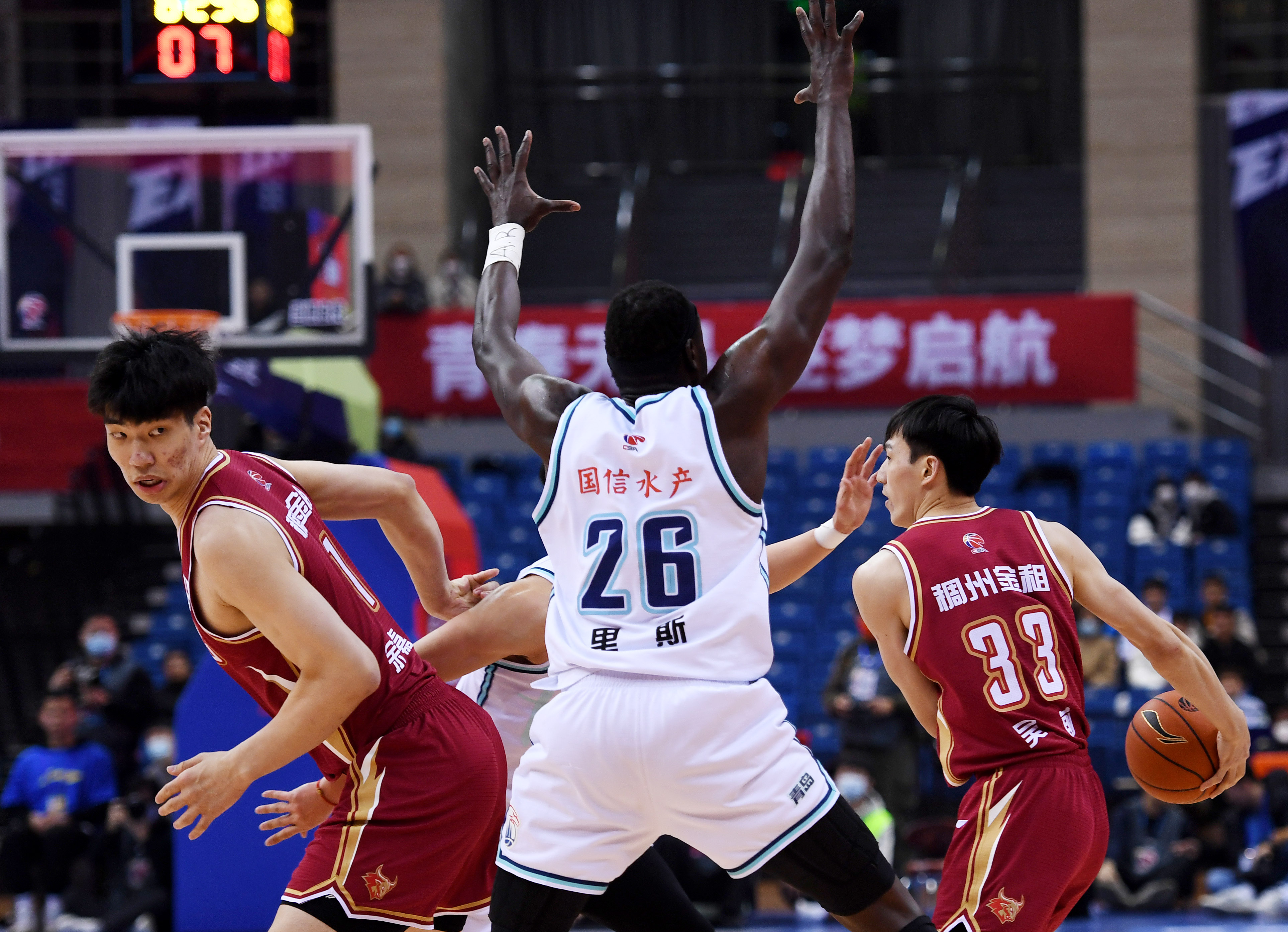 浙江金租与广东cba篮球比赛直播,篮球cba浙江稠州金租赢下德比之战