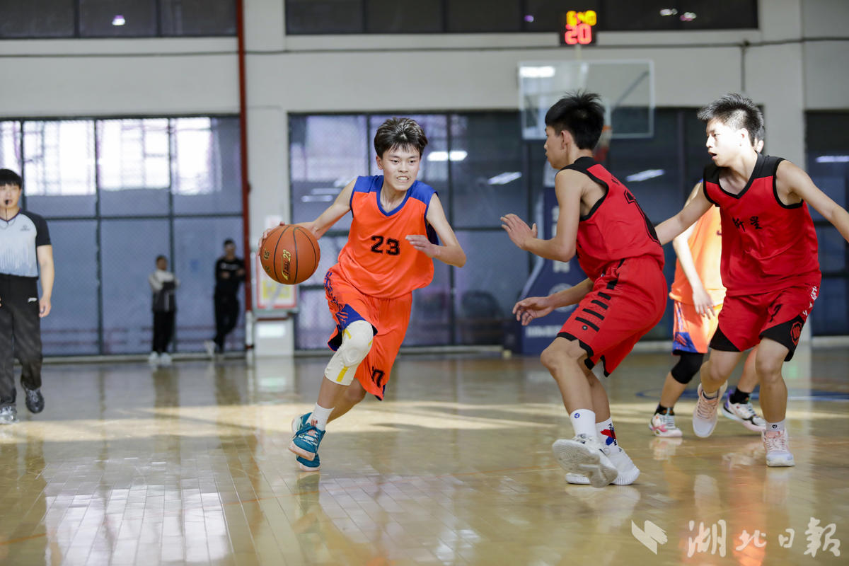 襄阳阳光小学体育运动会,体育运动增强孩子身体素质