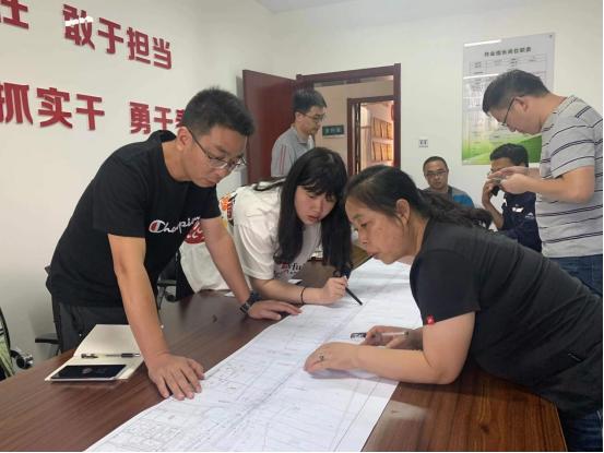 扎根电网施工一线爱岗敬业,班组天地杂志封面