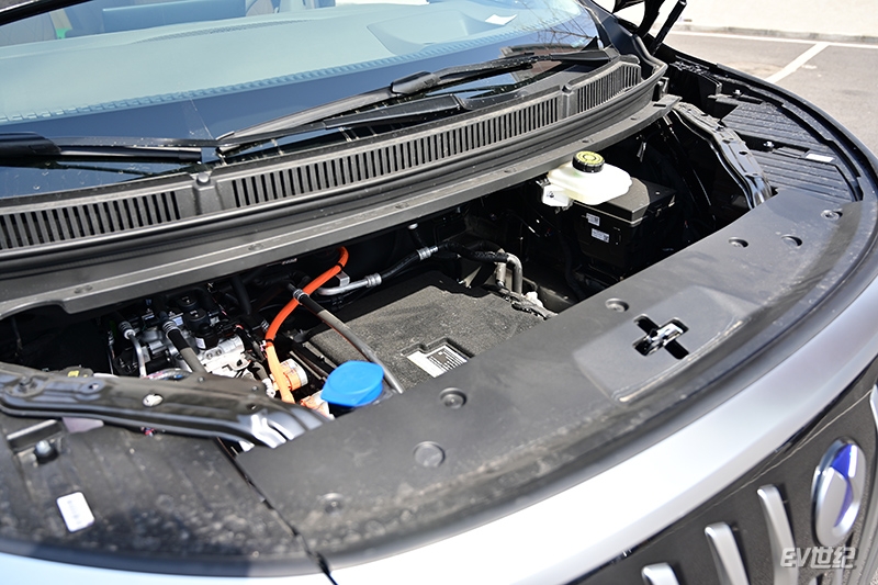 腾势d9纯电版ev试驾,试驾腾势d9EV