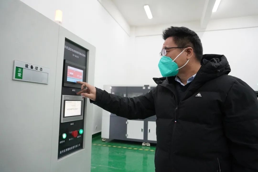 头雁领航群雁齐飞下一句是什么,头雁引领雁阵齐飞