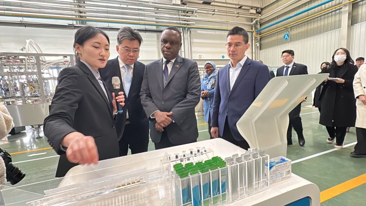 坦桑尼亚驻华大使一行访淄参观淄博企业期待品尝淄博烧烤