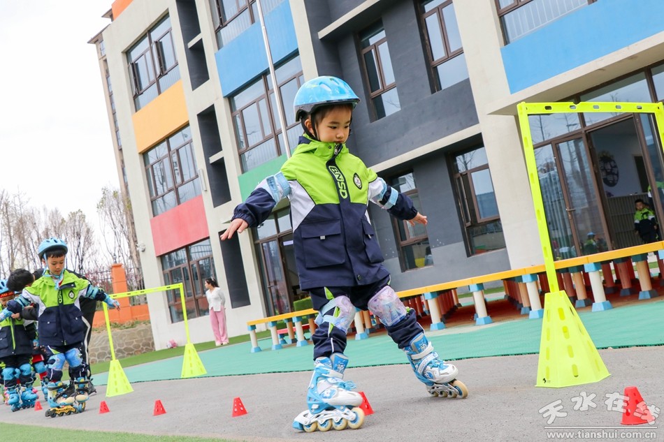 体能竞技展示幼儿园,幼儿园冬季运动会体能展示