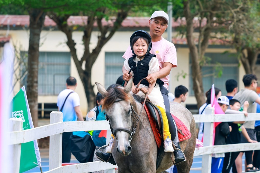 海口南方孤独症小孩,海口孤独症幼儿园