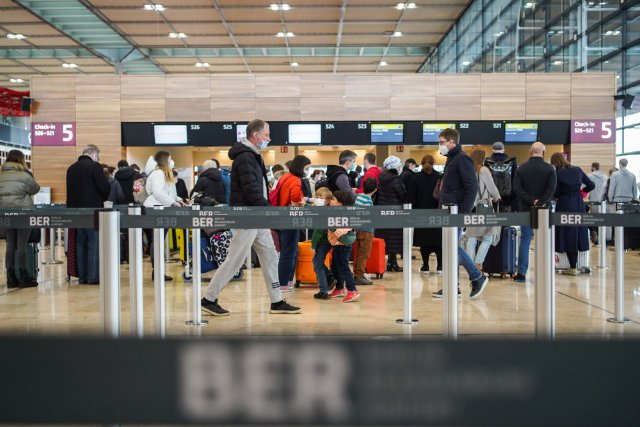 【开屏早知道】警惕这个电话！小编刚接了一个……