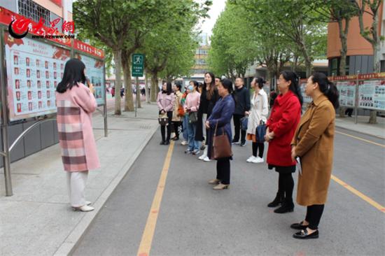 临朐南苑小学和临朐第一实验小学,县教育考察团来我校