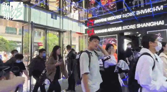 为了买“限量款”，有人开车1400公里来上海！