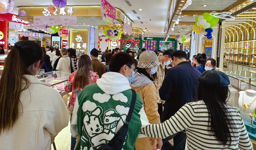 春节南京景区客流火爆,南京商场五一人流量