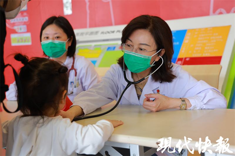 5个月宝宝腋下有裂口,腋窝开一个小切口