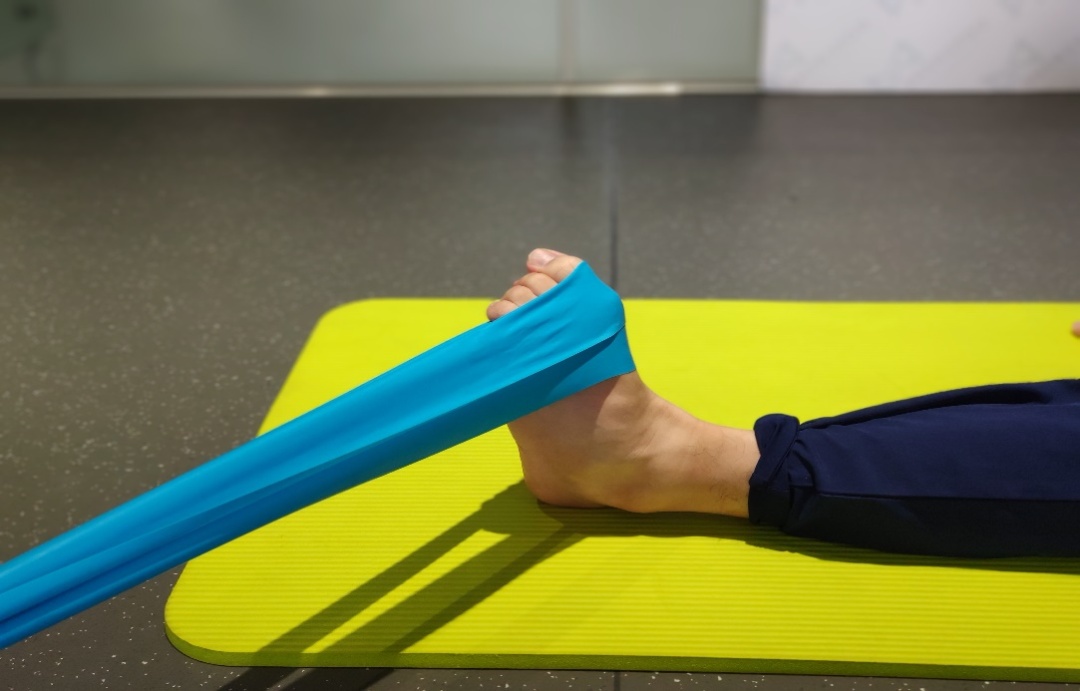 跟腱明明很长但是爆发力很弱,跟腱断裂运动时的表现