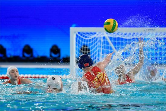 水上足球女子比赛,黄龙洞足球比赛