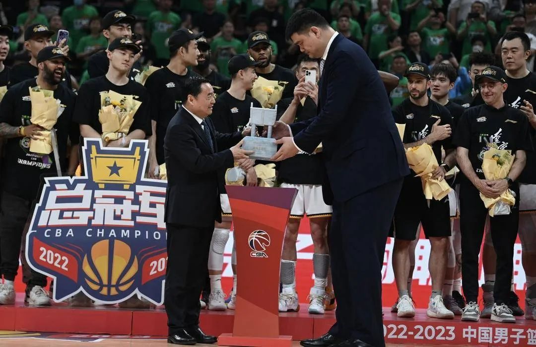 杨鸣韩德君李晓旭付豪粉丝互动,李晓旭韩德君续约