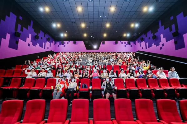 《速度与激情10》首映:飙车戏“量大管饱”,大结局等待下部揭晓