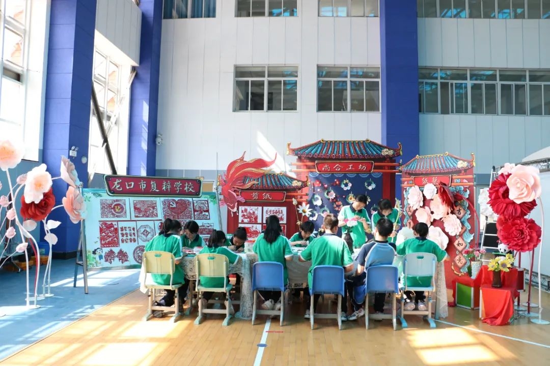 “艺”彩纷呈-美益求美 2023年烟台市中小学生校园艺术节美术工作坊展示活动（龙口市专场）掠影