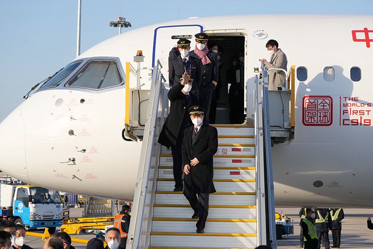 新闻多一度|国产大飞机C919商业航班机票开售下周上海飞成都