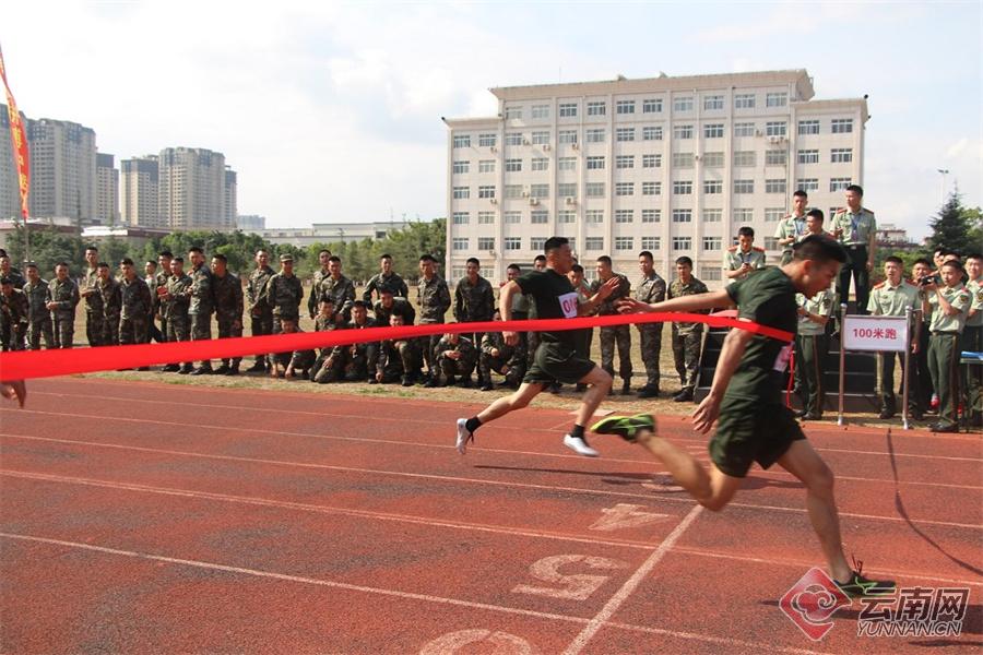 超燃视频高燃阅兵,超燃视频震撼全场军人
