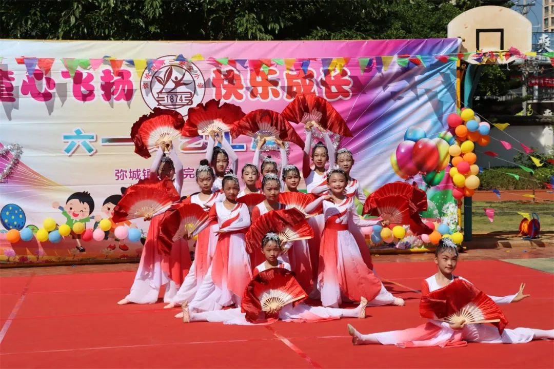 弥渡七彩艺术儿童节,儿童节学校表演有意义吗