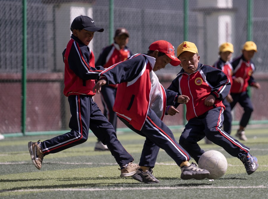 国道之行从雪山奔向大海|珠峰脚下的钢琴课