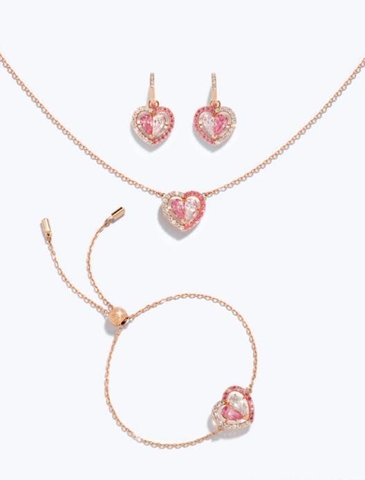 适合情侣戴的饰品施华洛世奇,施华洛世奇梦幻月光水晶手镯