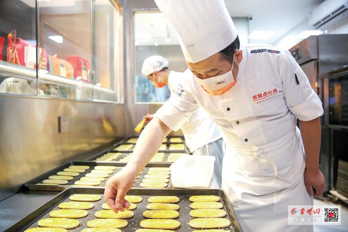 我在十堰有家店|20多年专注做甜点，刘顶兵：事业很甜，梦想也很甜