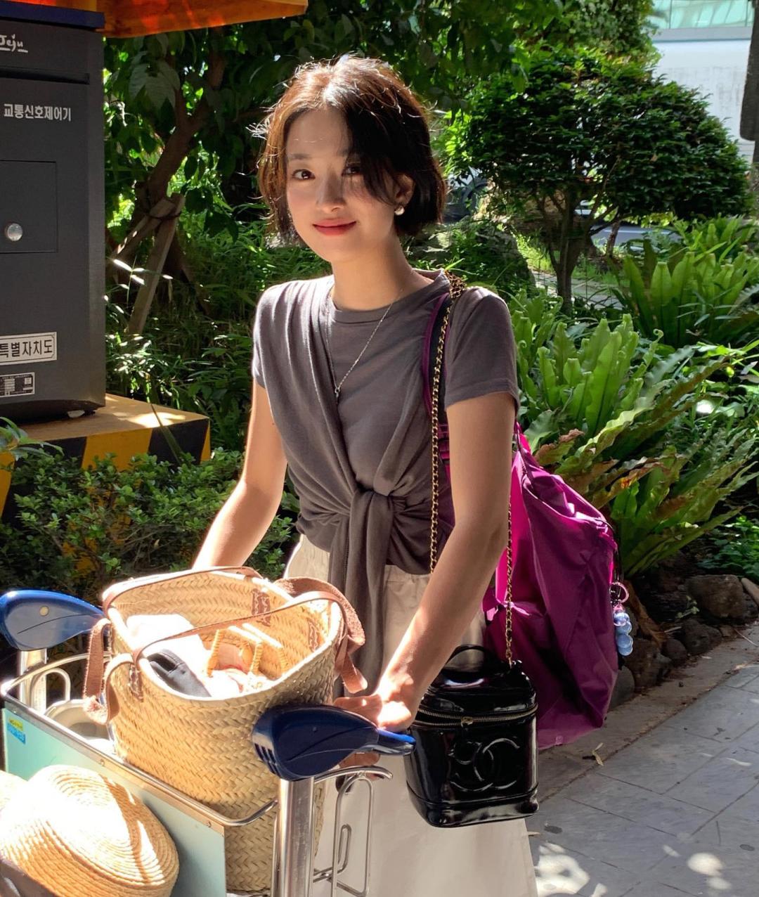 韩系女性穿搭简单好看,韩式穿搭怎么搭