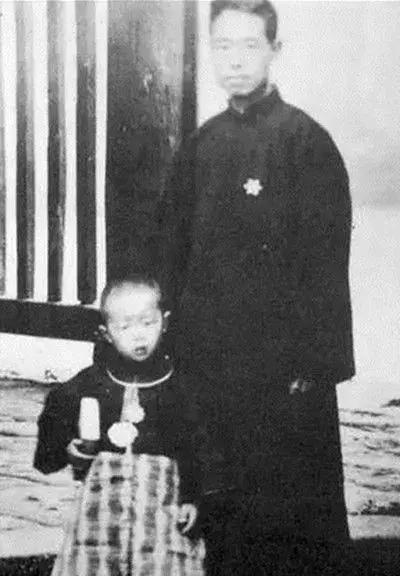 “浪荡汉子”魂归“无愁河”——谨以此文深切缅怀黄永玉先生