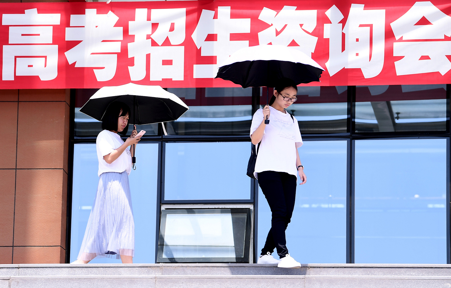 转专业符合条件申请后一定过吗,转专业受到了哪些方面的限制