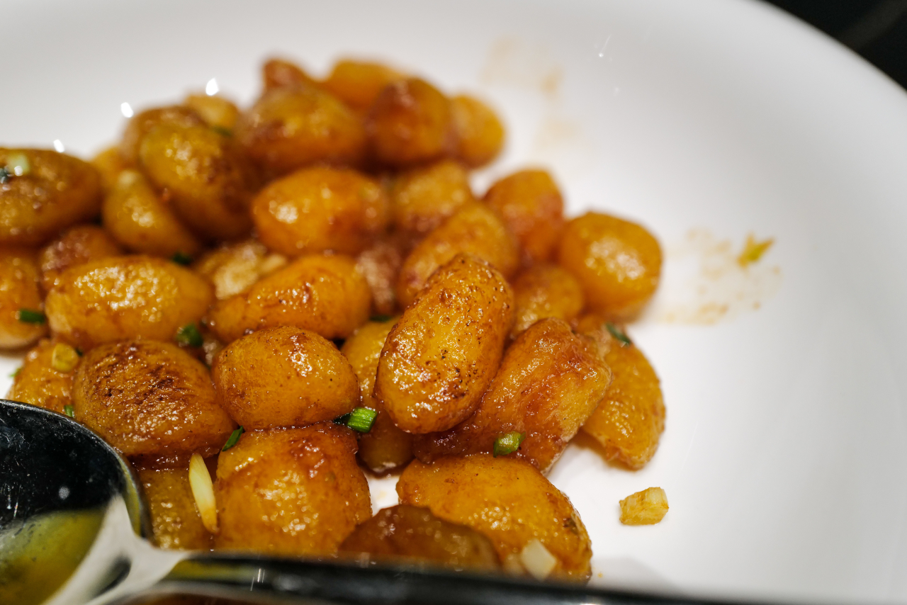 开饭馆的爸爸，9年间门店从80㎡扩大到1300㎡，一碗泥鳅汤，让在杭的泰顺人都追随