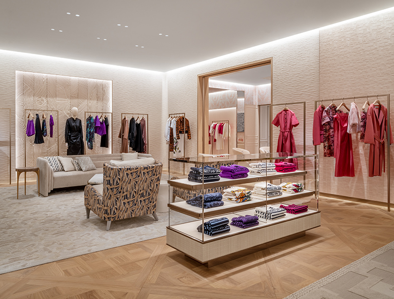 今日消费资讯：3家DIOR精品店在成都SKP正式开幕、飞利浦高效节能系列LED新品上市