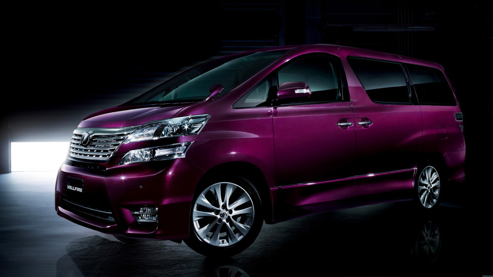 全新皇冠威尔法对比全新埃尔法,威尔法和皇冠埃尔法