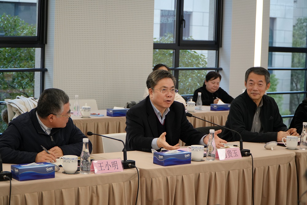 推动上海信息产业高质量发展，上海市政协副主席肖贵玉赴上海信投公司走访调研